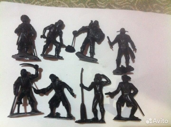 Набор солдатиков Пираты Индейцы дзи