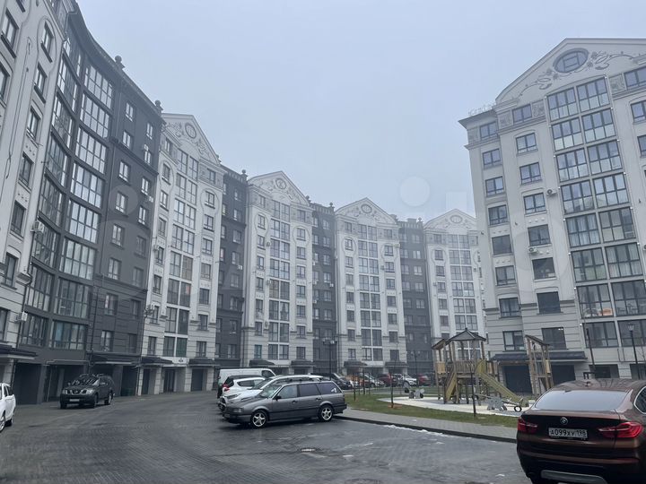 1-к. квартира, 42 м², 9/9 эт.