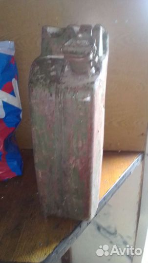 Канистра 20 литров железная