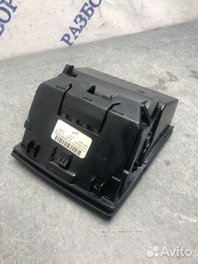 Зад пепельница W164