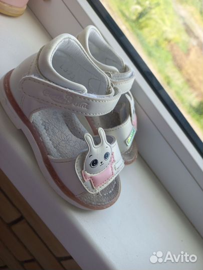 Босоножки сандалии девочку 22 размер