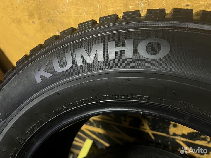 Kumho WinterCraft SUV Ice WS31 235/65 R17