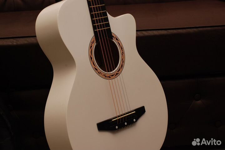 Акустическая гитара + Аксессуар