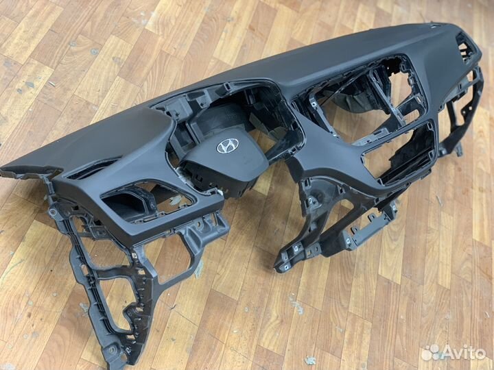 Hyundai Solaris 2018 Торпедо