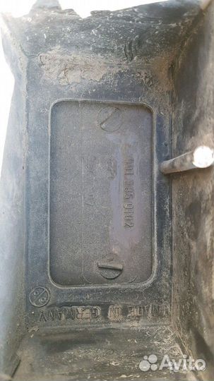 Центральная накладка заднего бампера mercedes spri