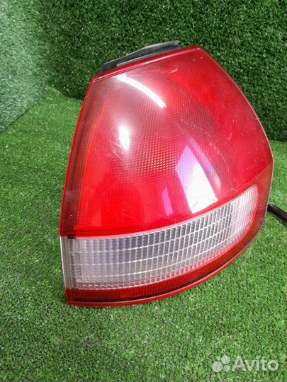 Фонарь задний правый ниссан вингроад Y11