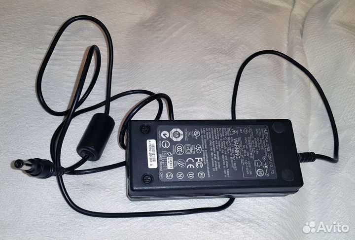 Блок питания 12 В для ноутбука или монитора