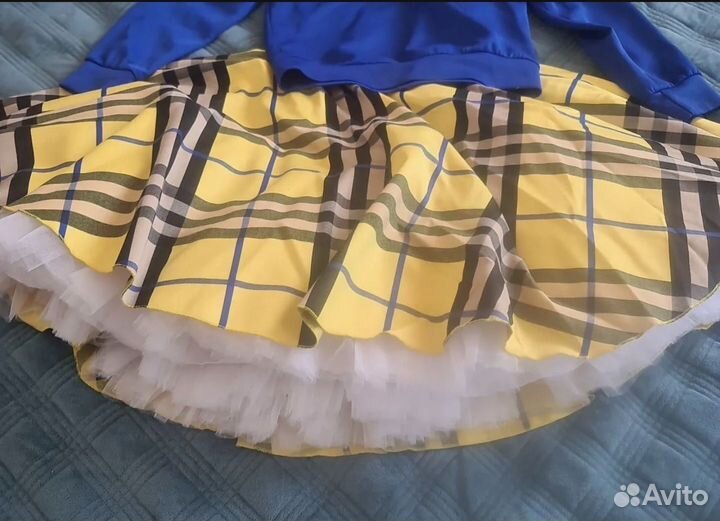 Костюм юбка и кофта для девочки 134-140