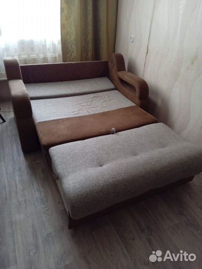 Диван