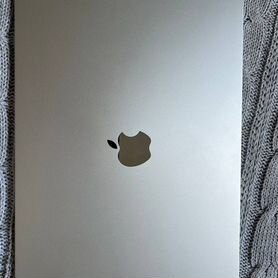 Продаю Apple MacBook 15