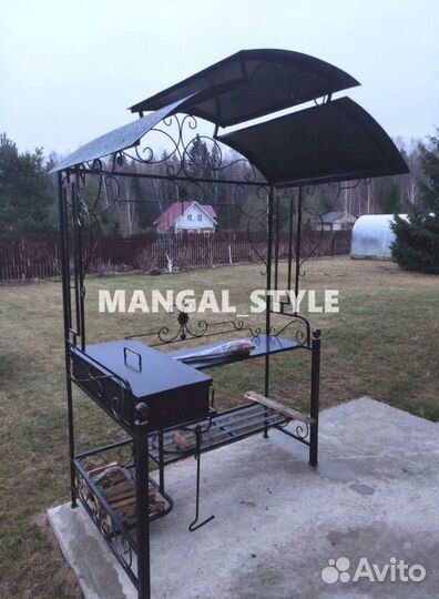 Мангал с крышей