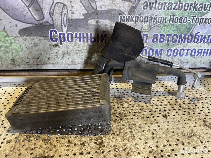 Радиатор кондиционера салонный Mazda MPV