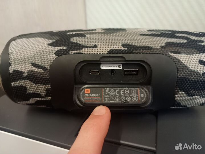 Колонка jbl charge 4