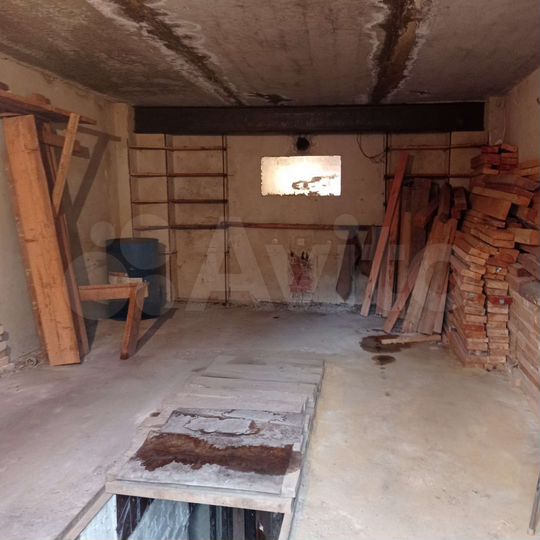 Гараж, > 30 м²