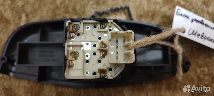 Блок управл. стеклоподъемниками Шевроле Авео Т200