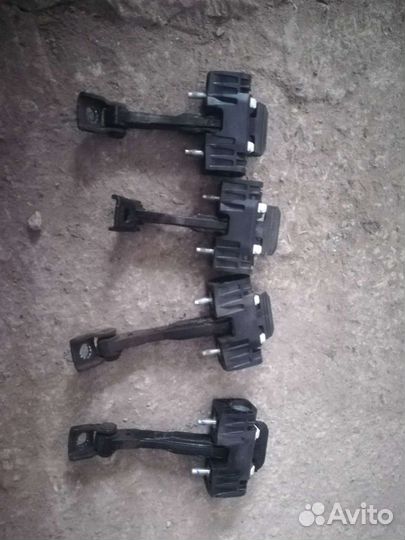 Ограничители дверей Лада Гранта, Калина 2, Датсун