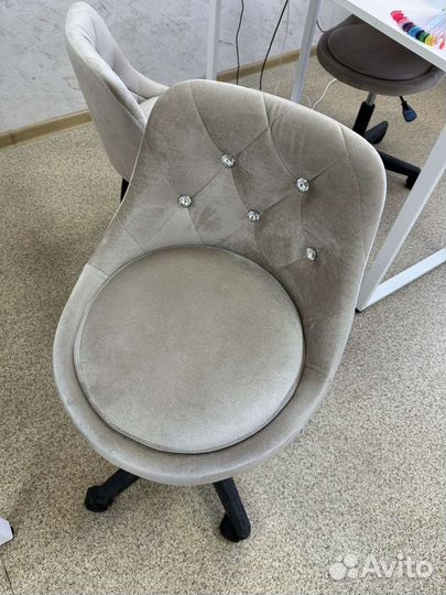 Стул мастера и клиента