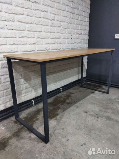 Компьютерный стол в стиле лофт