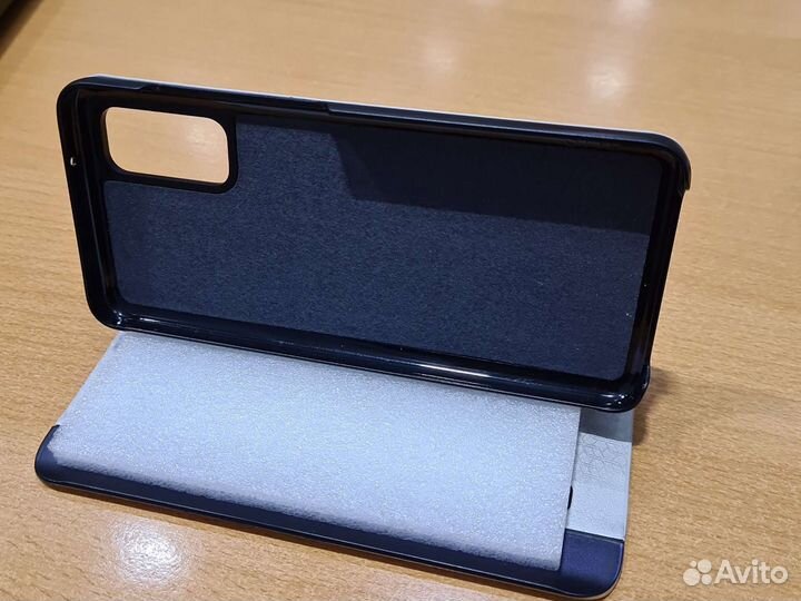 Чехол-книжка кожаный белый для Samsung Galaxy S20