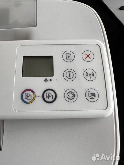 Многофункциональное устройство HP DeskJet 3720