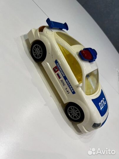 Полицейская машина