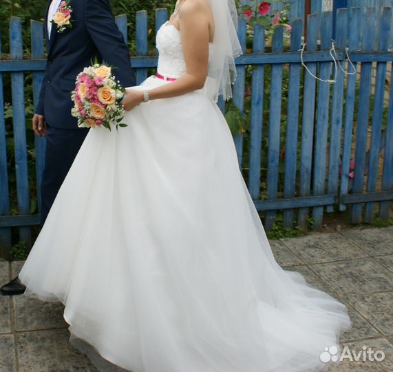Свадебное платье