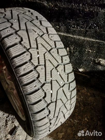 Pirelli Ice Zero 205/60 R16