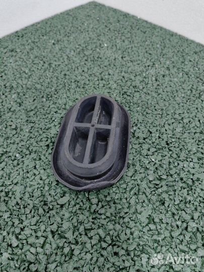 Заглушка кузова Renault Fluence K4M838 2012