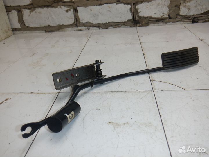 Педаль газа Lancer 9