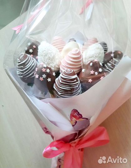 Букет из клубники в шоколаде