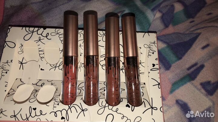 Матовые помады от Kylie