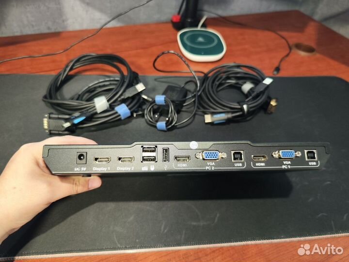 TESmart 4 Dual Monitor KVM 2