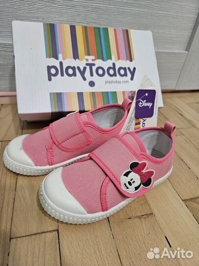 Кеды летние новые на липучке с Минни