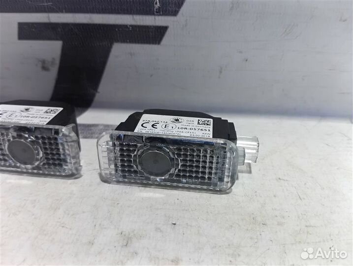 Плафоны двери с проекцией Skoda Karoq dffa 2018