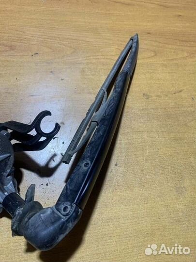 Поводок дворника задний Chevrolet Trailblazer 31Ux