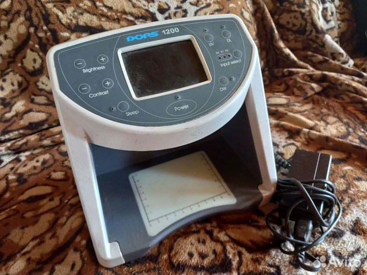 Универсальный детектор для денег does1200