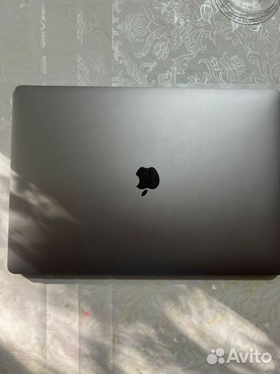 Macbook pro 16 2019 i9 32
