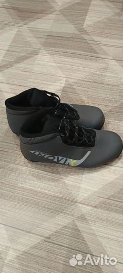 Ботинки для беговых лыж