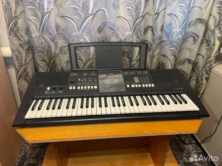 Синтезатор yamaha psr E423
