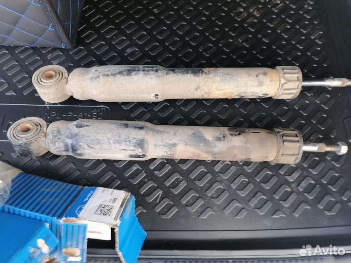 Задние стойки на Shoba Yeti