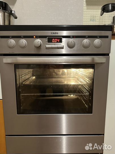 Духовой шкаф AEG