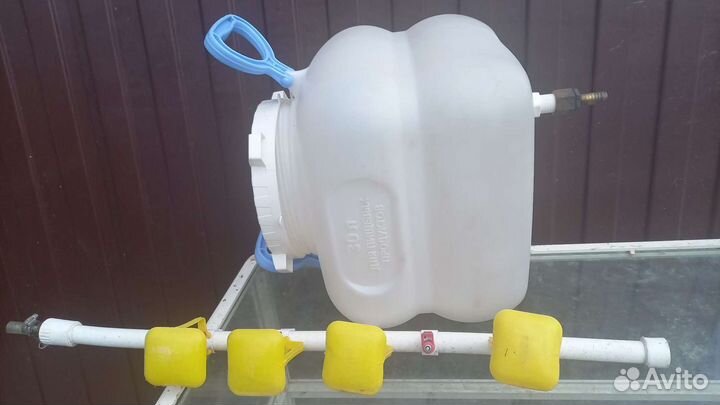 Ниппельные поилки для птиц