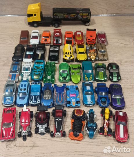 Машинки Hot wheels 42 шт