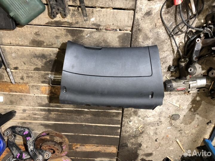 Бардачок Skoda Octavia A5