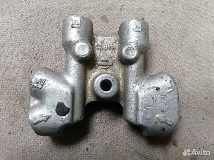 Тройник тормозной системы Nissan Primera P11 2000