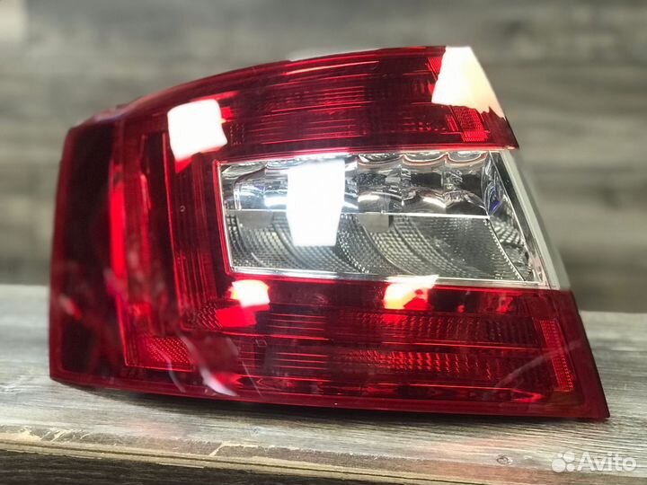 Skoda octavia A5 фонарь задний левый (седан)