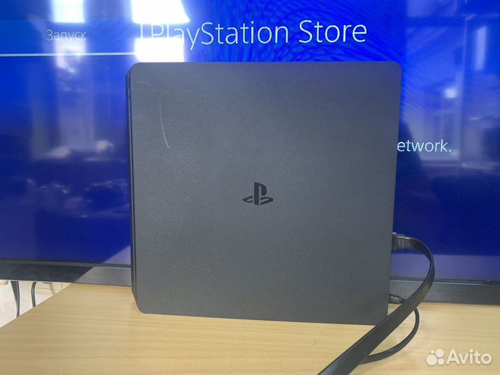 PlayStation 4 Slim Прошитая + 300 игр