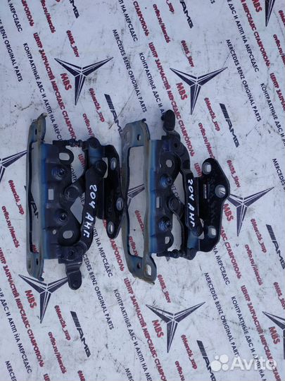 Петля капота w204 Mercedes