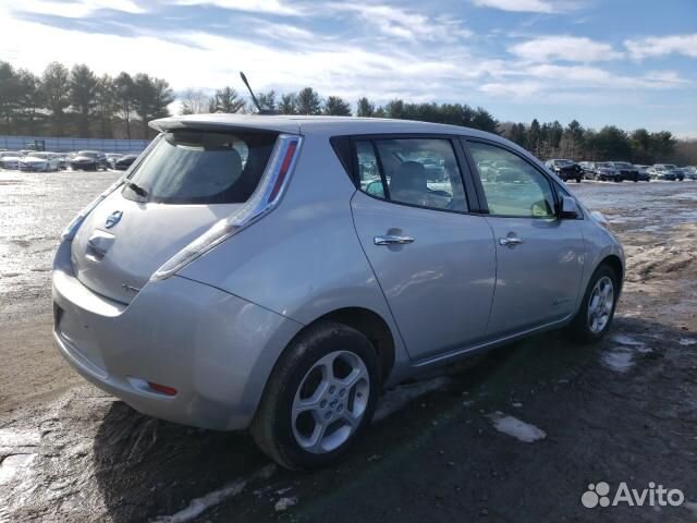 В разборе Nissan Leaf