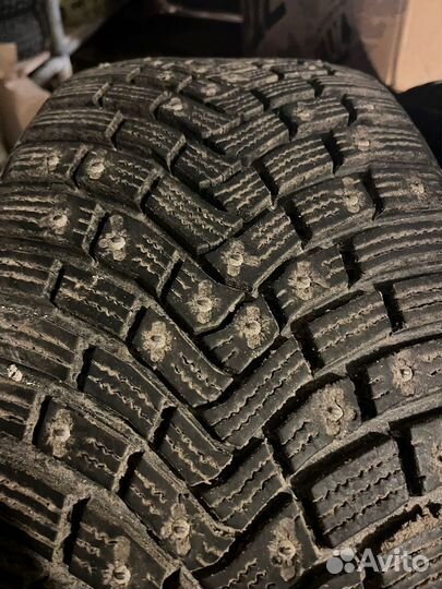 Continental IceContact 3 215/50 R17 95T